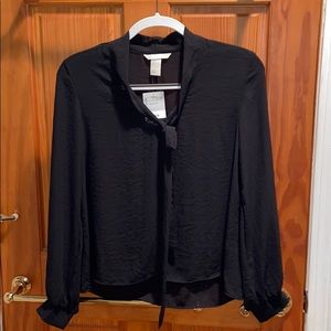 NWT H&M Front Tie Blouse